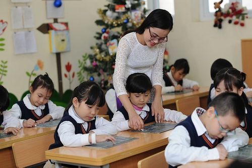Tuyển dụng giáo viên nên theo cách như của quân đội