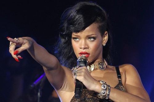 7 bản hit đình đám làm nên tên tuổi của ca sĩ Rihanna