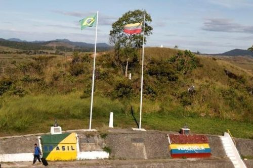 Venezuela đóng cửa biên giới với Brazil