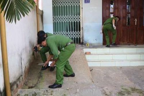 Hai nhóm thanh niên đâm chém nhau vì cô gái, 3 người thương vong