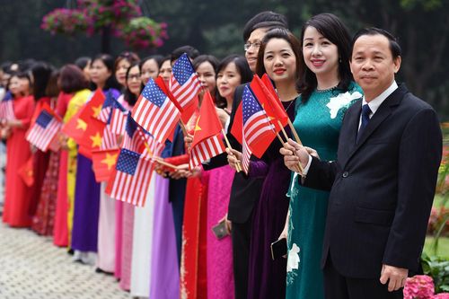 Tổng thống Trump đăng clip cảm ơn Việt Nam trên đường về nước