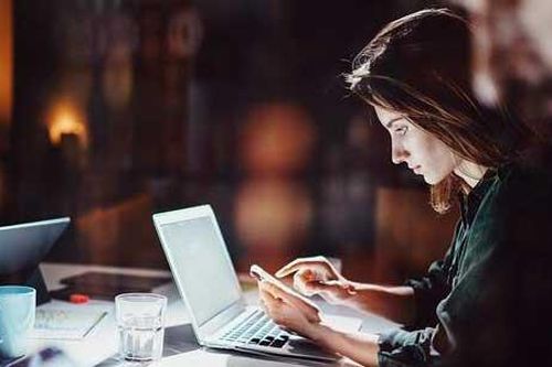 Khối ngoại bán ròng 1.200 tỷ đồng trên HNX và UPCoM