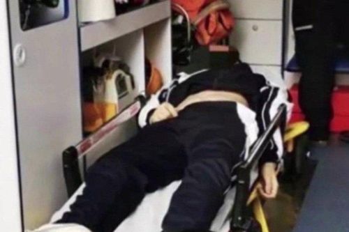 Sợ bị mắng vì không làm hết bài tập, cậu bé 13 tuổi nhảy lầu tự tử
