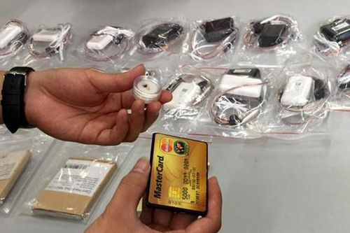 Thiết bị gian lận được bán tràn lan trước mùa thi THPT quốc gia 2019