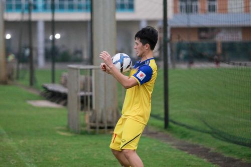 Đình Trọng thích thú trở lại tập luyện cùng U23 Việt Nam