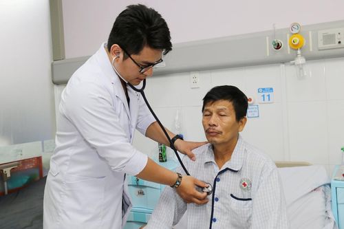 Bị ho 3 năm chỉ vì một mẩu xương cá dài 1 cm