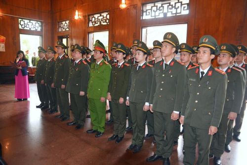 Học viện An ninh nhân dân dâng hoa, dâng hương tại các khu di tích lịch sử