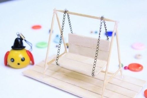 Khéo tay làm đồ chơi cho bé từ những que kem gỗ