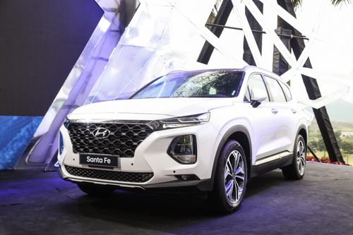 Hyundai giảm phân nửa doanh số tại VN sau Tết