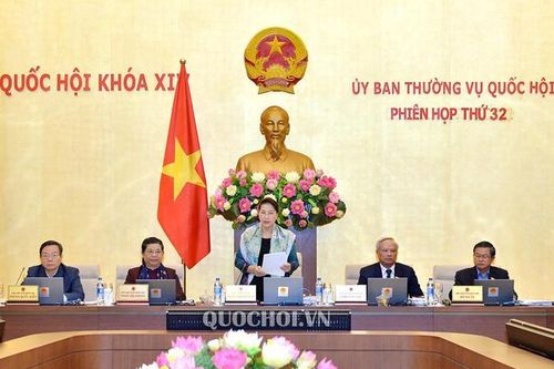 UBTVQH xem xét, thông qua các Nghị quyết về công tác tổ chức, cán bộ