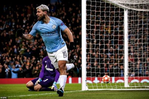 'Hủy diệt' Schalke 7-0, Manchester City hiên ngang vào tứ kết