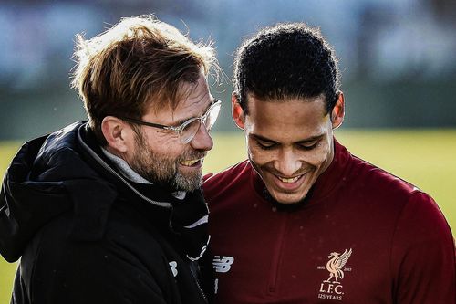 HLV Klopp: 'Tôi có thể viết sách về Virgil van Dijk'