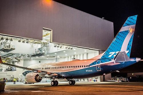 Boeing kiếm được bao nhiêu tiền từ mỗi chiếc máy bay 'đen đủi' Boeing 737 Max 8 bán ra?