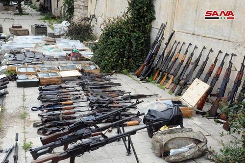 Cận cảnh kho vũ khí khủng mà quân đội Syria vừa phát hiện được