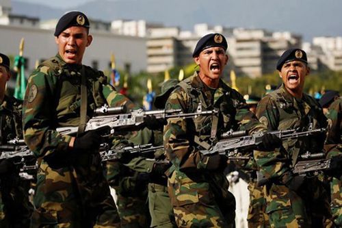 Quân đội Venezuela bảo vệ các cơ sở trọng yếu