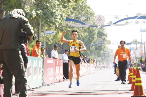 'Siêu nhân' Đỗ Quốc Luật sẵn sàng ngôi vô địch thứ 5 liên tiếp