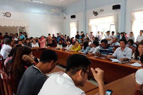 Người dân vây trụ sở công ty bất động sản đòi sổ đỏ: Công an Quảng Nam vào cuộc