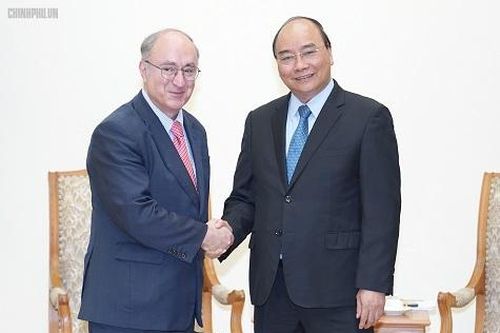 Thủ tướng tiếp Chủ tịch Tổ chức Hỗ trợ đại học thế giới Đức