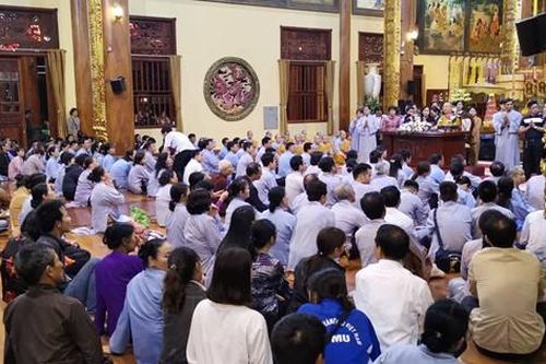 Vụ chùa Ba Vàng truyền bá 'vong báo oán': 'Đủ căn cứ khởi tố về tội hành nghề mê tín dị đoan'