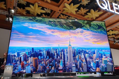 Samsung mang TV QLED 8K giá 2,3 tỷ về Đông Nam Á