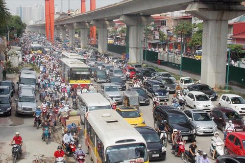 Cấm xe máy tại Hà Nội: Không nên cấm cứng nhắc