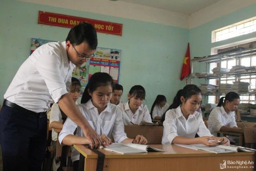 Gặp gỡ cô học trò người Thái giành giải Nhất môn Văn toàn tỉnh