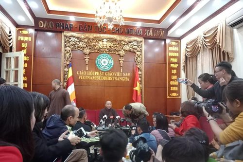 Tạm đình chỉ tất cả các chức vụ của trụ trì chùa Ba Vàng