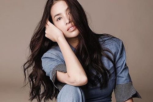 Phạm Hương khoe quà cầu hôn 'khủng', sắp lên xe hoa ở Mỹ?