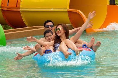 Vui chơi thả ga tại công viên nước nghìn tỷ chỉ với 50.000 đồng