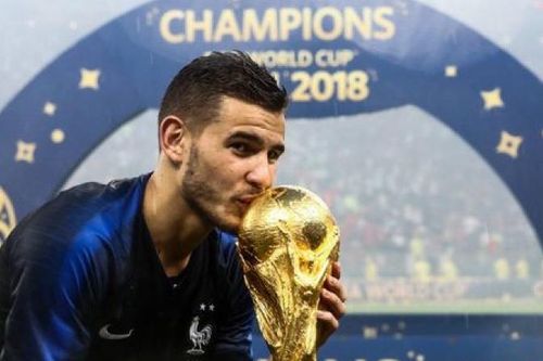 Bayern Munich phá sâu kỷ lục, chiêu mộ nhà vô địch thế giới