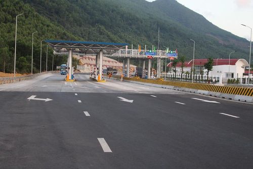Bình Định: Chính thức thu phí hầm đường bộ Cù Mông