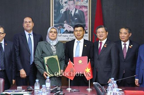 Việt Nam, Morocco ký kết nhiều văn kiện hợp tác song phương