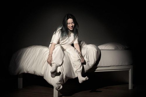 Lên kệ chưa đến 12 tiếng, album đầu tay của Billie Eilish xác lập kỉ lục lớn: Đoán xem?