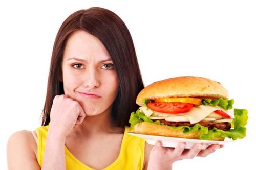 Dừng ngay việc ăn quá nhanh nếu không muốn 'tàn phá' sức khỏe