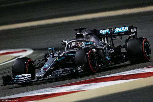 Đua xe F1: Màn lật đổ ngoạn mục của Mercedes ở Bahrain