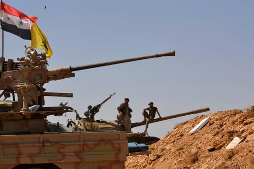 IS tấn công bắt cóc binh sĩ, quân đội Syria tăng cường binh lực truy quét ở Homs, Deir Ezzor