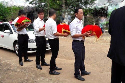 Tổ chức tiệc cưới giả, chiếm 600 triệu đồng tiêu xài