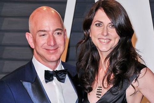 Chia 35 tỷ USD cho vợ cũ, Jeff Bezos vẫn là người giàu nhất hành tinh