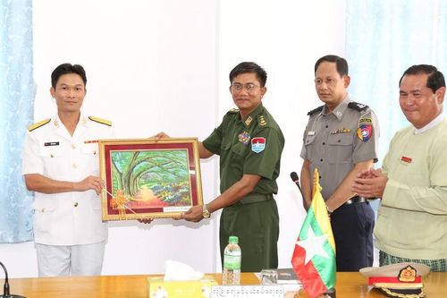 Tàu hộ vệ 012 - Lý Thái Tổ thăm hữu nghị Myanmar