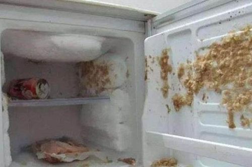 Đặt những thứ này cạnh tủ lạnh không khác gì 'bom hẹn giờ', thảm kịch có thể xảy ra bất cứ lúc nào