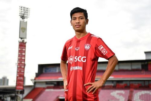 Văn Lâm ở đâu trong chuỗi trận nghèo nàn của Muangthong?