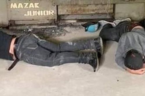 Triệu tập, tạm giữ người đàn ông trong vụ 'tra tấn' 3 thanh niên đi đòi nợ