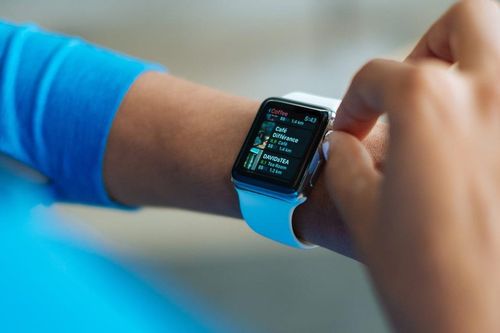 Thêm một người được Apple Watch cứu mạng
