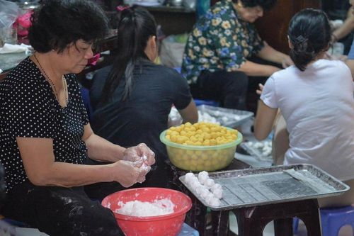 Nhộn nhịp Tết Hàn thực ở Hà Nội