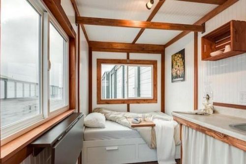Bất ngờ với nội thất bên trong ngôi nhà mini chỉ 9m2