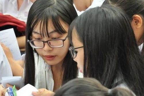 'Ghen tị với người khác trên mạng xã hội' vào đề Văn