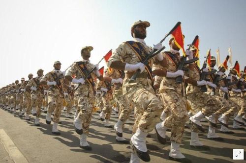 Mỹ và Iran đe dọa 'chơi rắn' với nhau