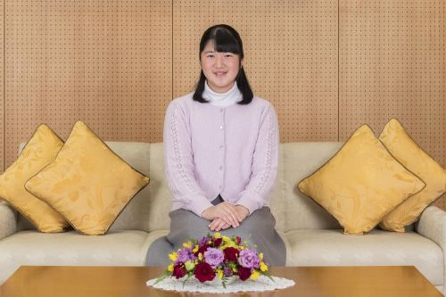 Trước triều đại mới, Nhật Bản tranh cãi việc để phụ nữ trị vì