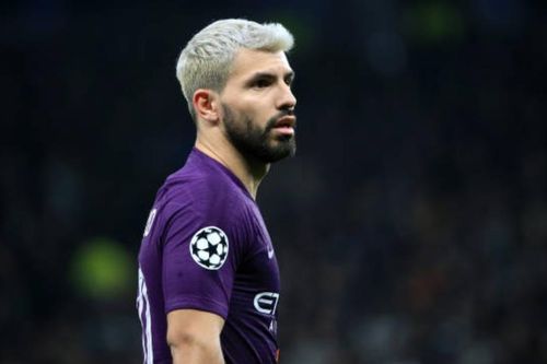 Aguero đá hỏng penalty, CĐV Man City đòi dùng tiền vệ sút trúng 100%