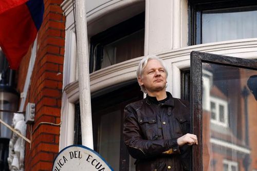 Ecuador điều tra nhà sáng lập Wikileaks